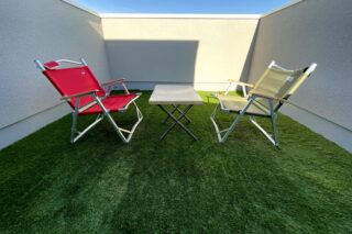 屋上の床に何を敷くか ウッドデッキ 人工芝 タイルを比較