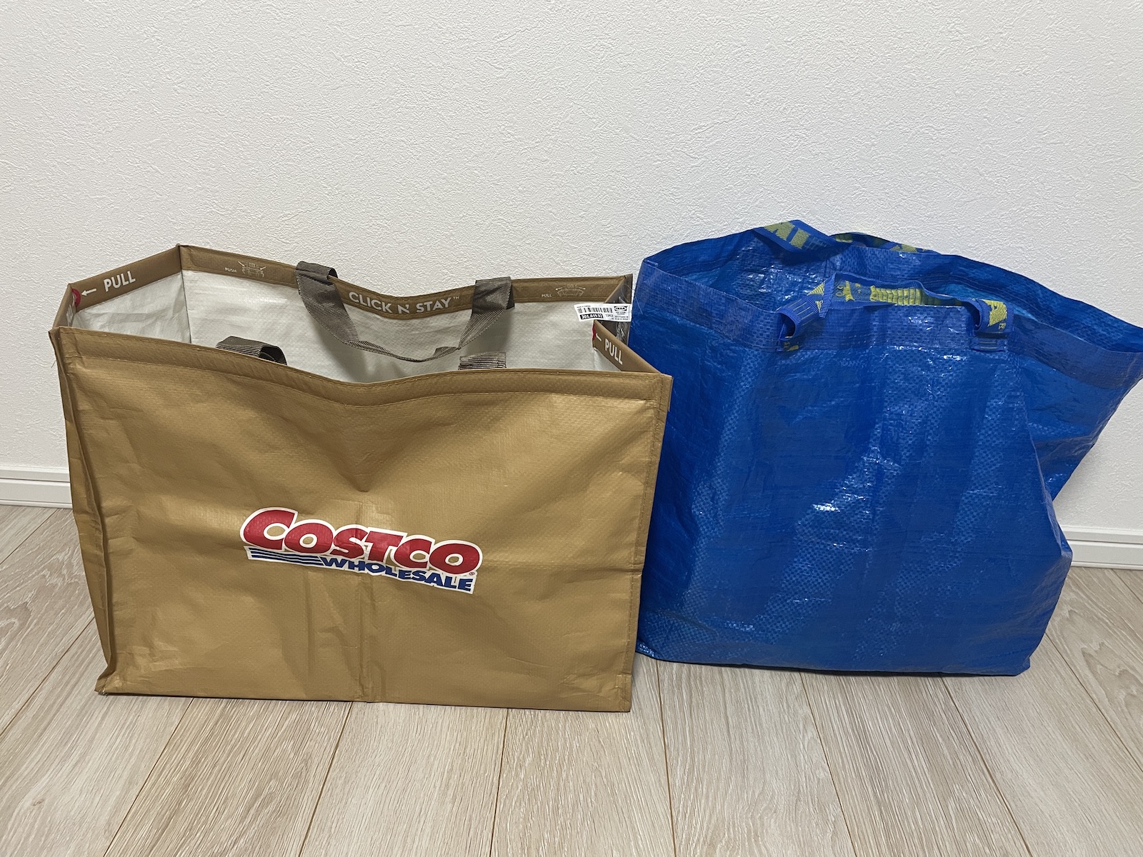 コストコとイケヤのショッピングバッグ
